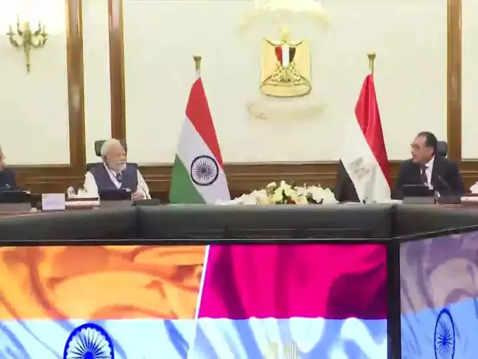 पीएम नरेंद्र मोदी और मिस्र के पीएम मुस्तफा मैडबौली ने काहिरा में राउंडटेबल बैठक की।