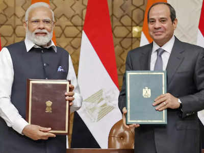 काहिरा में राष्ट्रपति अल सीसी से मिले पीएम नरेंद्र मोदी, 26 साल में भारतीय प्रधानमंत्री की पहली मिस्र यात्रा