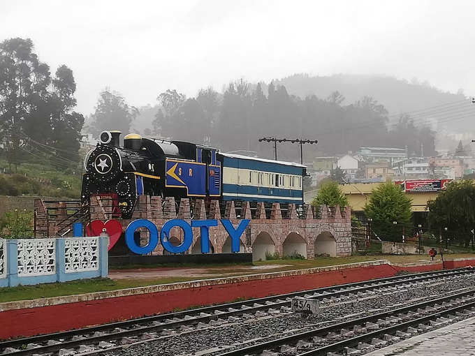 ooty mountain train