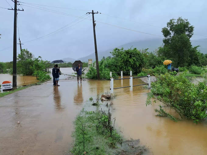 naval base construction work in uttara kannada district makes that idur village to submerge into the rain water floods