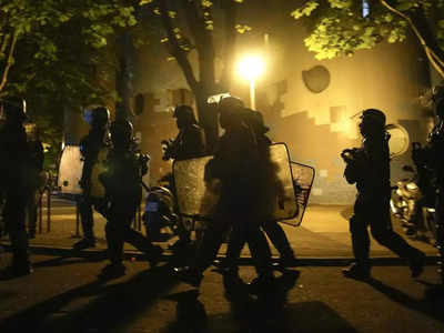 फ्रांस में कम होने लगी टेंशन! 45 हजार पुलिसवाले लगा रहे हैं गश्‍त, छठे दिन 157 लोग गिरफ्तार