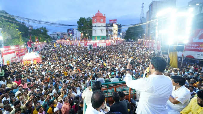 నెల్లూరులో నారా లోకేష్ పాదయాత్రకు క్రేజ్