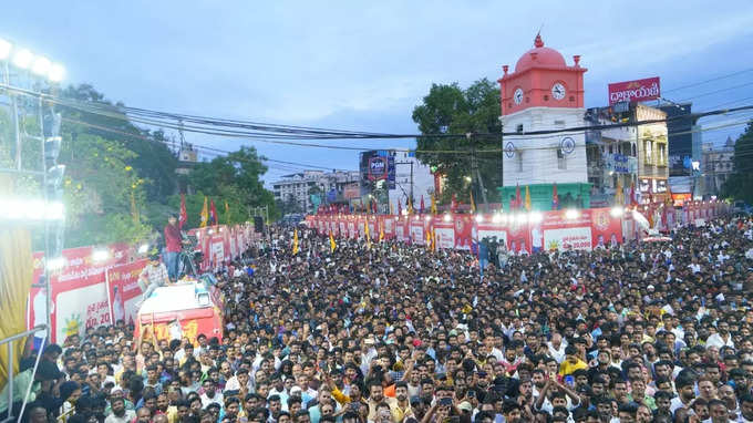 నెల్లూరులో నారా లోకేష్ పాదయాత్రకు క్రేజ్