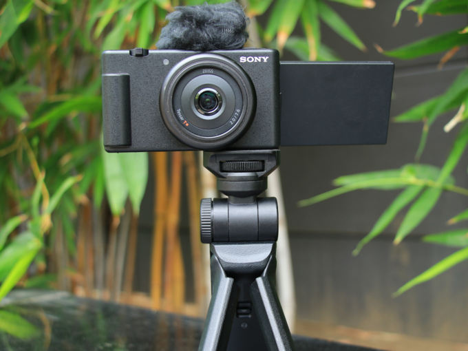 Sony Vlogging Camera (2)