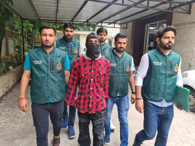दिल्ली: माउंट कैलाश में दंपती का कत्ल कर लाखों लूटने वाला जुबैर आलम अरेस्ट, चार साल बाद पुलिस ने फिल्मी स्टाइल में दबोचा