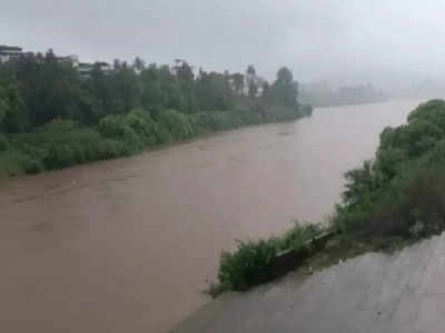 Konkan Rain Alert: मुसळधार पावसामुळे जगबुडी नदीने गाठली इशारा पातळी, खेडच्या नागरिकांना सावधानतेचा इशारा