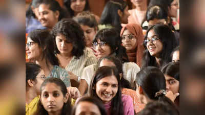 दिल्ली यूनिवर्सिटी ने जारी किया अकादमिक कैलेंडर, जानें कब से शुरू होंगी कक्षाएं और कब होंगे एग्जाम