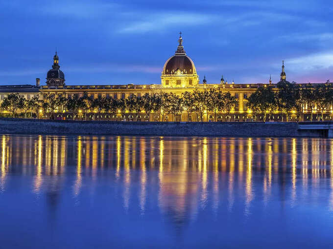 নউরু নউরু