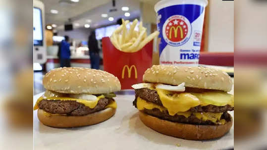 तुम्ही खात असलेल्या बर्गरमध्ये मोठे बदल; McDonalds ने मेन्यूमधून हटवला टोमॅटो; ग्राहकांना कारण सांगितलं... 