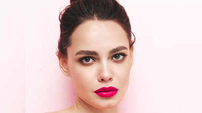 Waterproof Lipstick: बारिश में भी नहीं छूटेंगी ये लिप्‍स्‍टिक, लंबे समय तक होठों को बनाए रखेंगी खूबसूरत