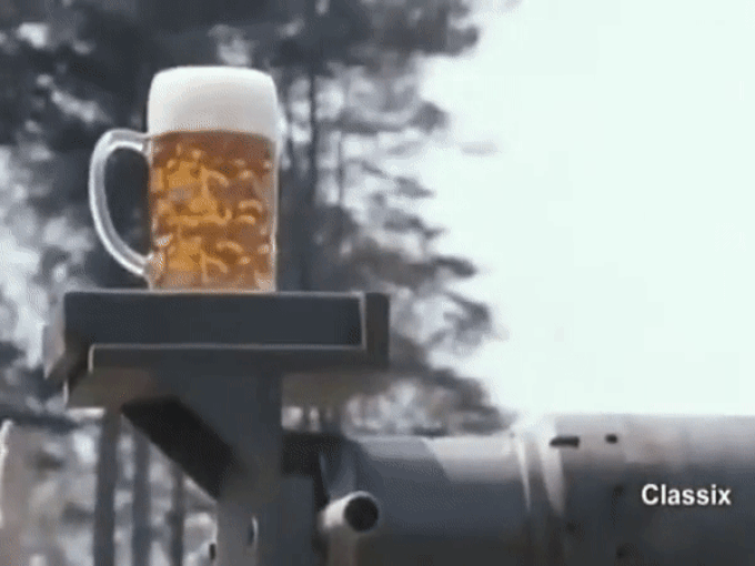 लेपर्ड पर रखा बीयर का ग्लास तक नहीं छलकता