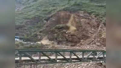 उत्तराखंड में आसमानी आफत! उफान पर नदियां Harsil Kyarkoti Trek को जोड़ने वाला पुल बहा, स्कूल भी ढह गया