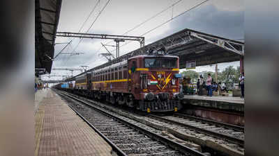 खतरे के निशान से ऊपर यमुना, रेलवे ने दिल्ली में पुराने यमुना ब्रिज पर रेल यातायात किया बंद, 14 ट्रेनों का रूट बदला