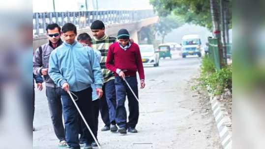 दृष्टिहीनदेखील बिनधास्त करणार रस्ता क्रॉस; मुंबई महापालिकेचं खास प्लॅनिंग, काय निर्णय घेतला?