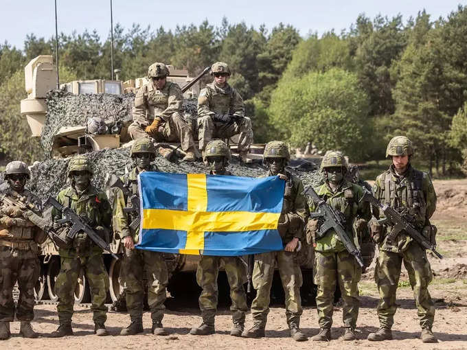 स्वीडन की सैन्य ताकत कितनी है