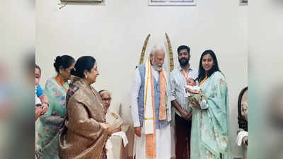 Loksabha Chunav: पीएम नरेंद्र मोदी का केंद्रीय मंत्री के घर सरप्राइज विजिट चर्चा में, जानिए कौन हैं पंकज चौधरी