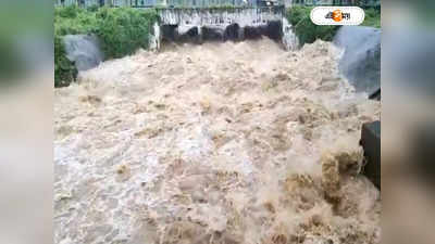Jalpaiguri Flood Alert : লাগাতার ভারী বৃষ্টিতে বানভাসী জলপাইগুড়ি, জারি রেড অ্যালার্ট