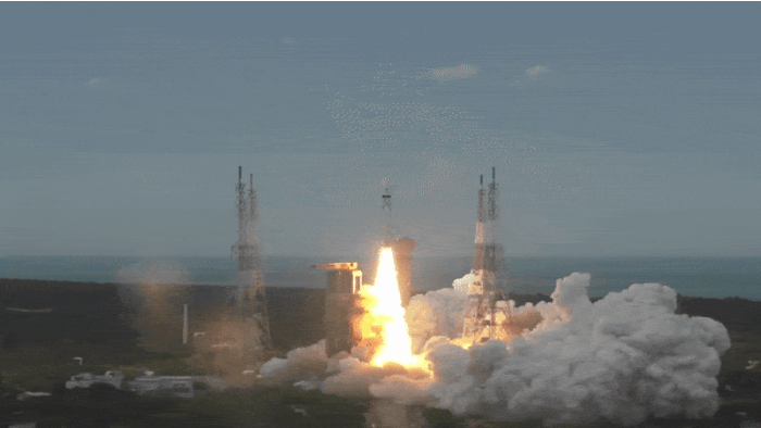चंद्रयान-3 लॉन्च Highlights: पृथ्वी से निकल चांद की तरफ बढ़ा, जानें कितने दिन में पूरा होगा चंद्रयान का सफर