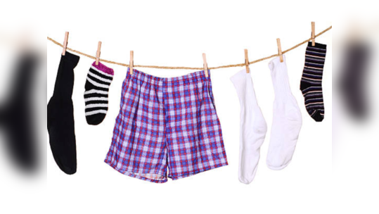 Clothes Drying Tips : पावसाळ्यात चड्ड्या ओल्या राहतात का ? कपडे झटपट सुकवण्यासाठी वापरा या घरगुती टिप्स