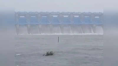 Lalitpur News: मध्य प्रदेश में हो रही बारिश से रानी लक्ष्मीबाई राजघाट डैम का जलस्तर बढ़ा, 10 गेट खोलकर छोड़ा जा रहा पानी