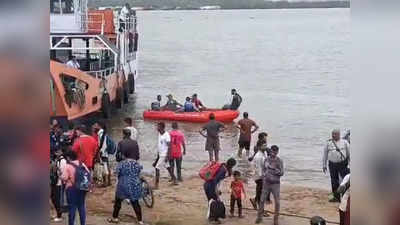 मुंबई के मार्वे बीच पर पांच लड़के डूबे, दो लोगों को बचाया गया, नौसेना ने शुरू किया तलाशी अभियान