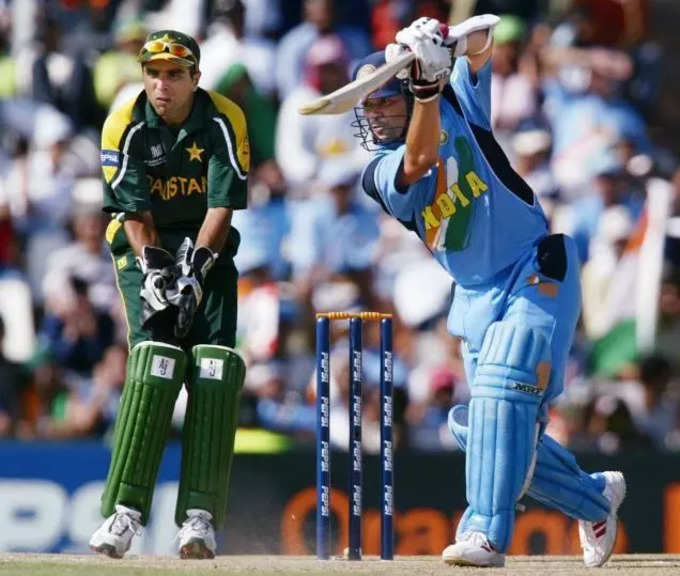 Sachin taught a lesson to Pakistan in 2003 World Cup