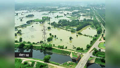 Noida Flood: न बाढ़ के पानी में नहाएं न सेल्‍फी लें, नोएडा में 72 घंटे का अलर्ट- बढ़ सकता है यमुना का जलस्‍तर