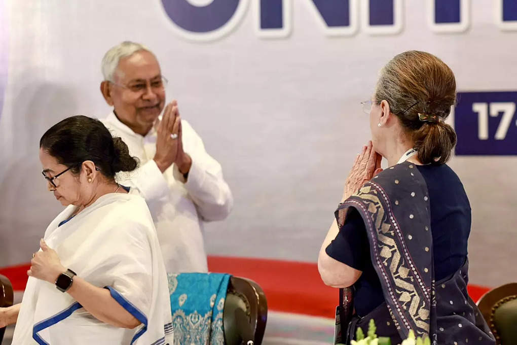 Sonia Gandhi Bengaluru Opposition Meeting 2