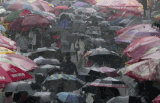 Mumbai Rains: छाते में मुंबई! बारिश क्या होती है, जरा इन तस्वीरों को देखिए