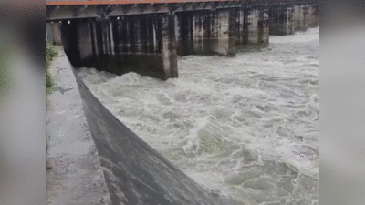 Kanpur News Live Today: कानपुर में गंगा खतरे के निशान के पास पहुंची, बाढ़ का खतरा मंडराया