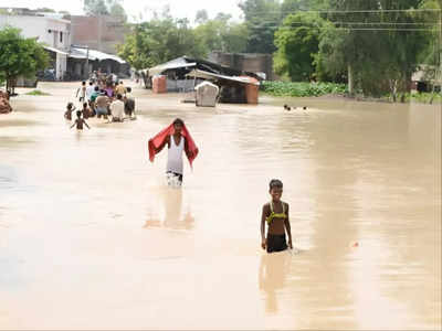 Flood in UP: यूपी में बाढ़ का कहर, इन 14 जिलों के 406 गांव चपेट में, जानिए ताजा हालात