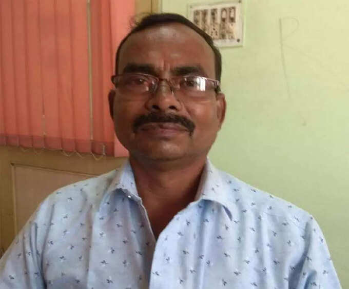 जेब में 20 हजार, बैंक में 10 हजार