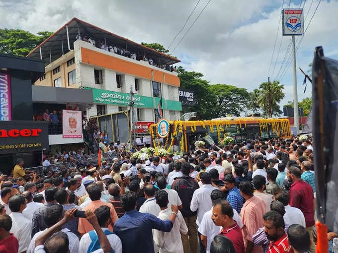 Oommen Chandy Funeral Time