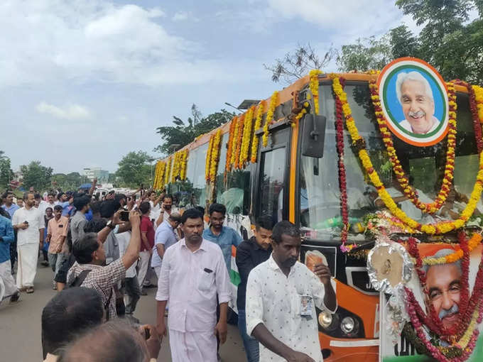 Oommen Chandy Funeral Time