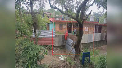 हिमाचल: 15 दिन से बहू के साथ 90 साल की सास घर में कैद, पड़ोसी ने चारों तरफ लगाई कंटीली तार और चादरें