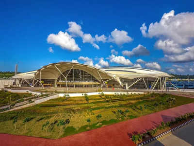 भारत में बना एक ऐसा इंटरनेशनल एयरपोर्ट जहां पार्क हो सकते हैं 10 विमान, जानिए कहां है ये हवाई अड्डा