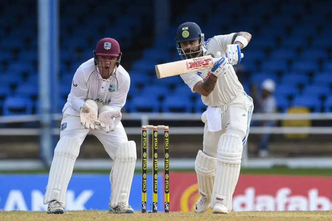 तीसरी बार टेस्ट क्रिकेट में रन आउट हुए विराट