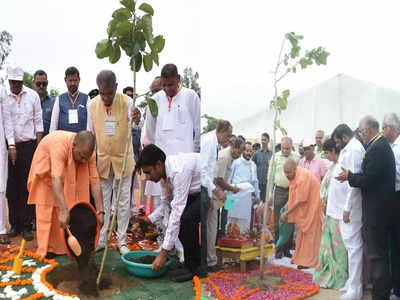 यूपी में 30 करोड़ पौधे लगाने का अभियान, सीएम योगी ने किया आगाज, सोशल मीडिया पर बना ट्रेंडिंग टॉपिक