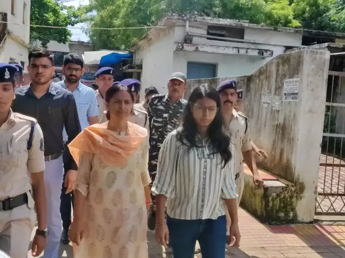 ये लोग हो चुके हैं गिरफ्तार