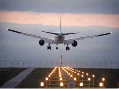 Air India Express Flight: दुबई जा रही फ्लाइट में आई गड़बड़ी, वापस तिरुवनंतपुरम एयरपोर्ट पर उतरी, जानें पूरा मामला