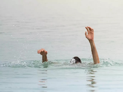 तलावात पोहण्याचा मोह बेतला जीवावर! १३ वर्षीय मुलासोबत घडला अनर्थ, मित्रांदेखत गेला जीव