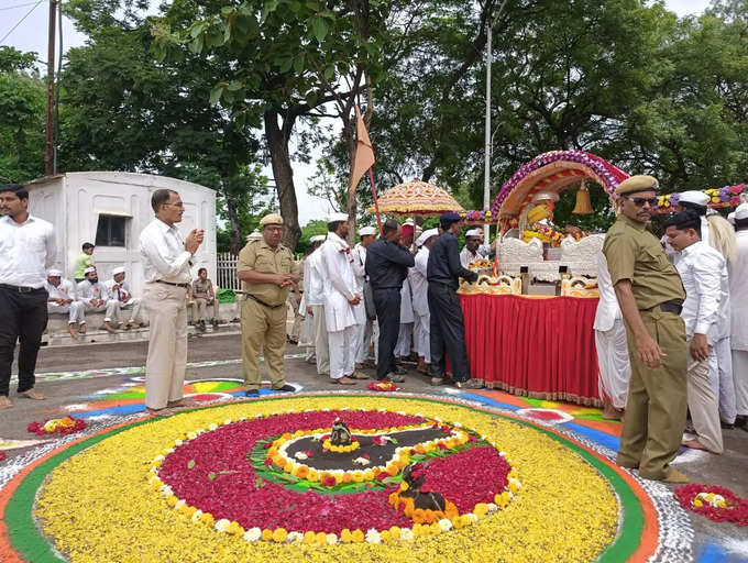 पालखीच्या स्वागतासाठी शहरात रांगोळ्या