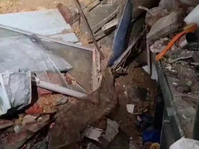 Landslide in Mumbai: मुंबई के अंधेरी में बीती रात लैंडस्लाइड, बाल-बाल बचे लोग, खाली कराई गई बिल्डिंग