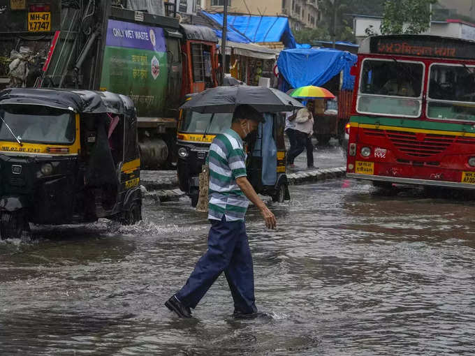 तीन से चार घंटे में भारी बारिश