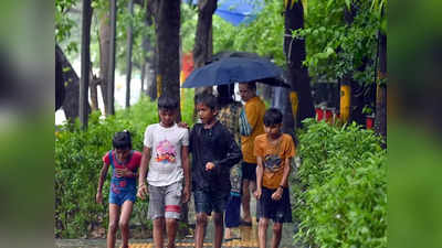 झमाझम बारिश से पानी-पानी हुआ दिल्ली-NCR, सड़कों पर लगा भीषण जाम, जानिए वीकेंड पर कैसा रहेगा मौसम