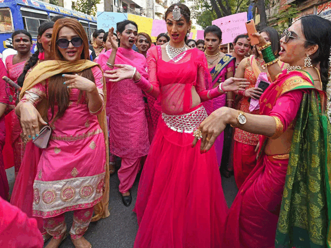 किन्नरों के घर किन्नरों के घर