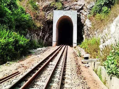 4.7 किमी लंबाई, एक साथ गुजरेंगी दो ट्रेनें... अरावली की पहाड़ियों को चीर कर बनेगी देश की सबसे लंबी डबल टनल