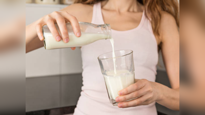 आयुर्वेदानुसार पावसात दूध कसे प्यावे? ज्यामुळे कफ, खोकला होणार नाही उलट औषध म्हणून करेल काम