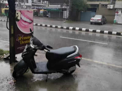 Lucknow Rain: झमाझम बारिश से हुई सुबह की शुरुआत, जानिए आगे कब तक रहेगा ऐसा सुहाना मौसम?