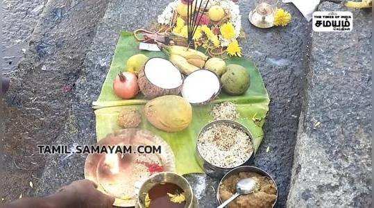 mayiladuthurai aadiperku festival worship in cauvery river